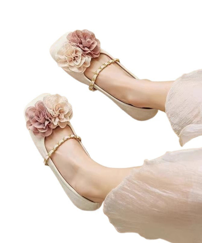 Chic Orthopedic Flats with Unique Design
