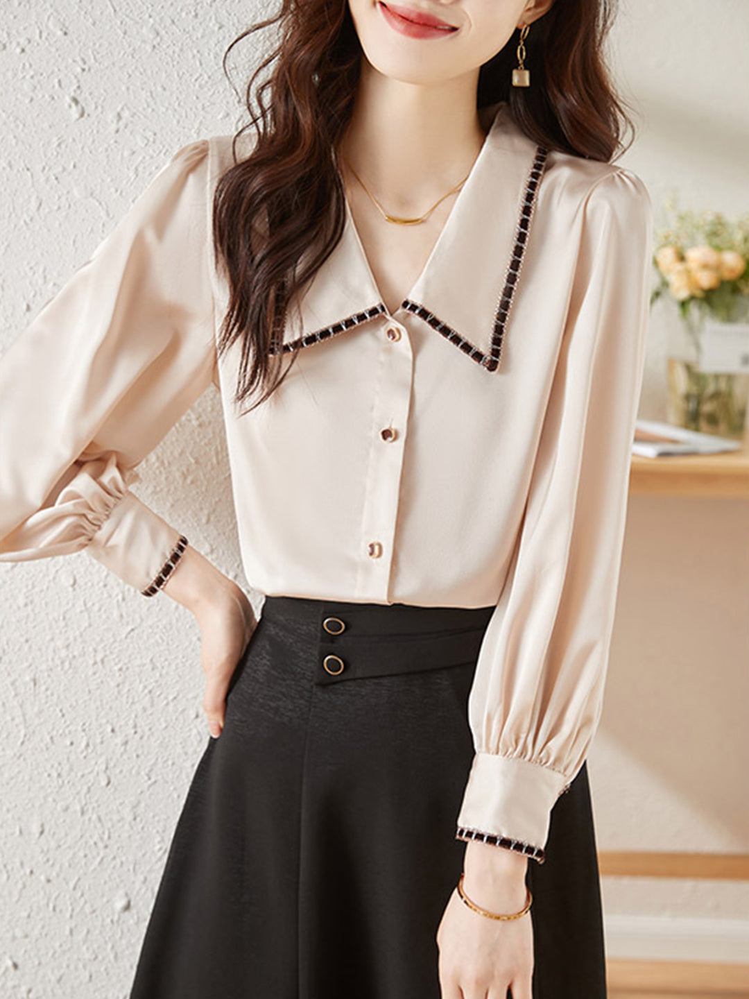 Classic Vintage & Enduringly Stylish Blouse