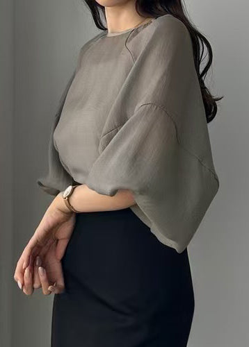 Beautifully Finished Top in a Timeless Design