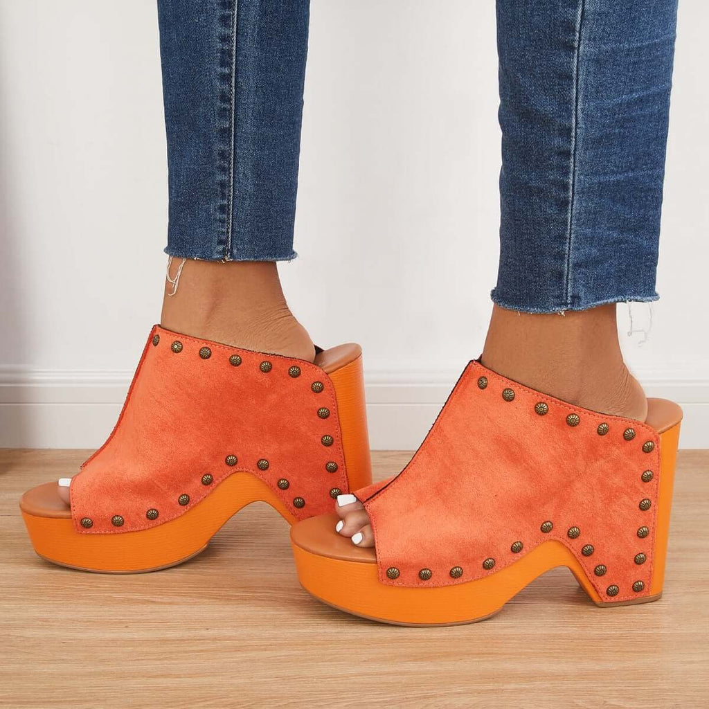 Chic Orthopedic Sandals with Unique Design