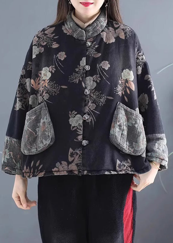 Elegantly Styled Coat for Everyday Wear