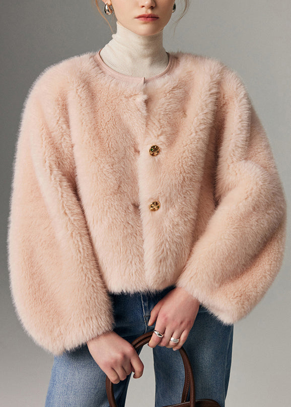 Gracefully Styled Coat for Any Occasion