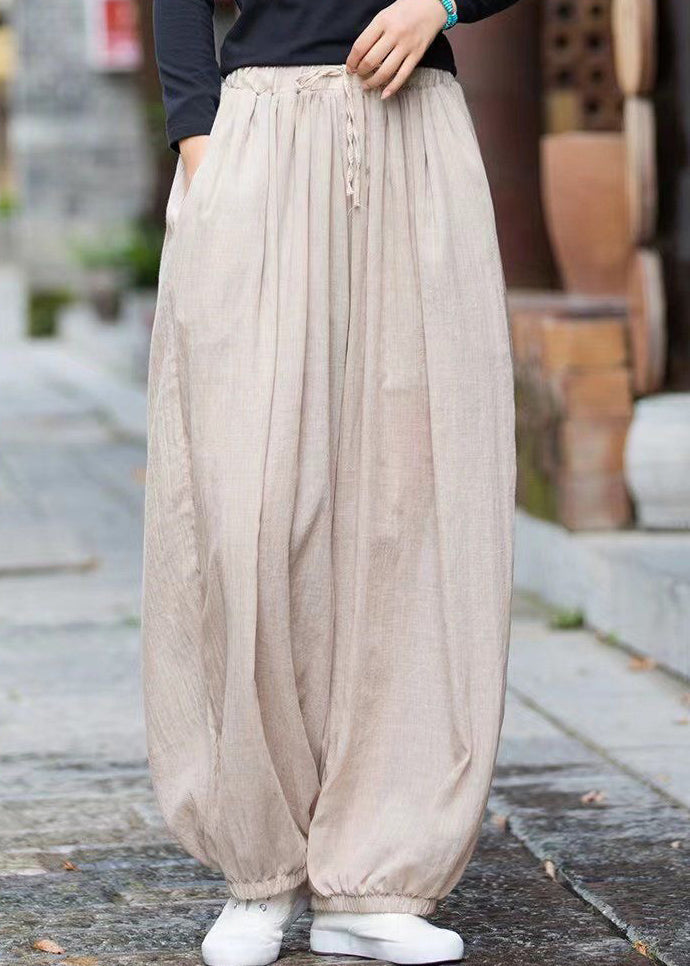 Effortlessly Elegant Pants with a Timeless Design