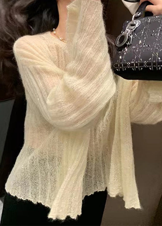 Effortlessly Elegant Sweater with a Timeless Design