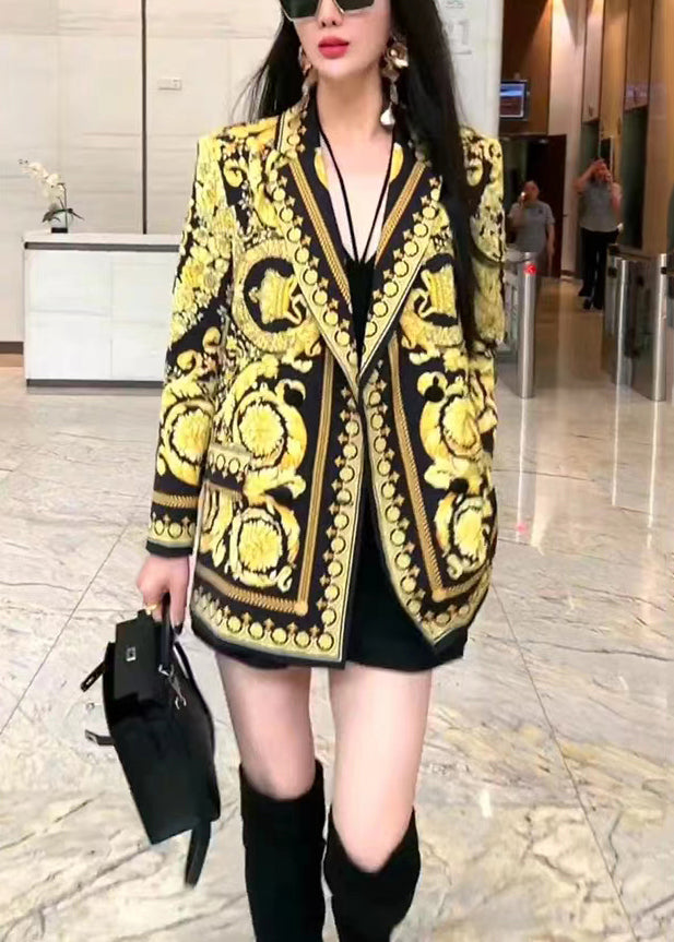 Elegantly Styled Coat for Everyday Wear