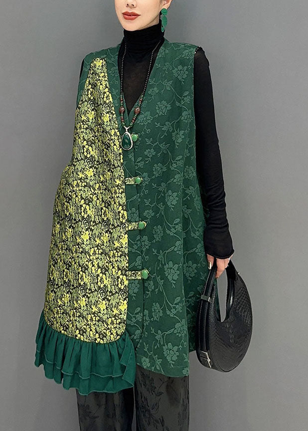 Beautifully Finished Coat in a Timeless Design