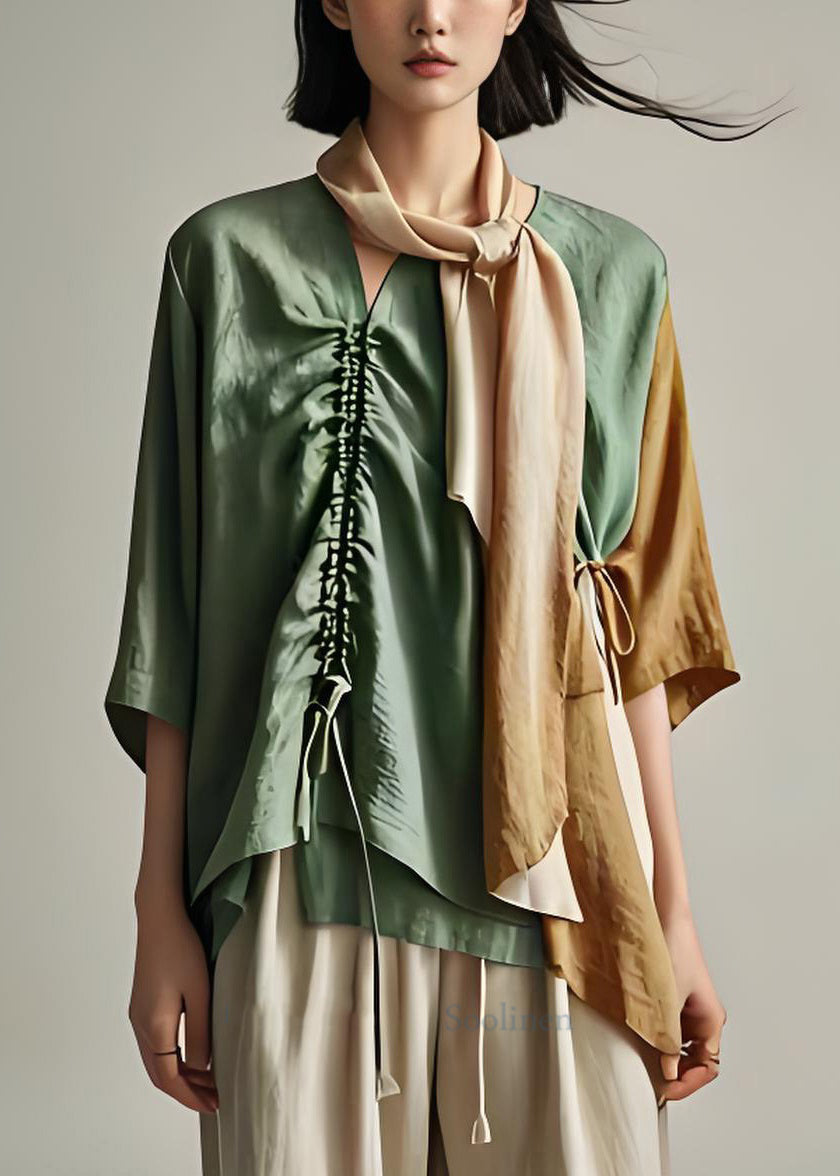 Effortlessly Elegant Top with a Timeless Design