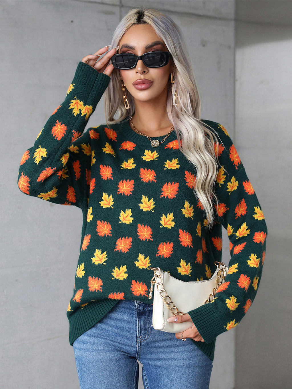 Well Tailored Sweater with a Graceful Silhouette