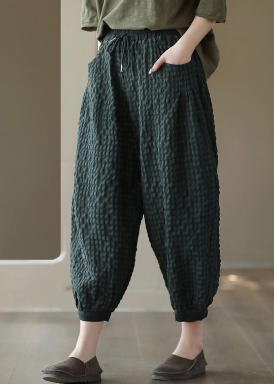 Well Tailored Pants with a Graceful Silhouette