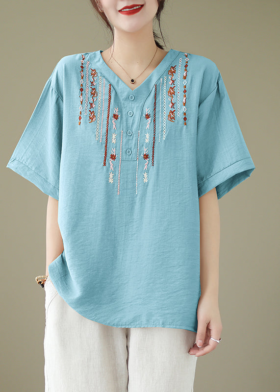 Classic Vintage Shirt with a Flattering Fit