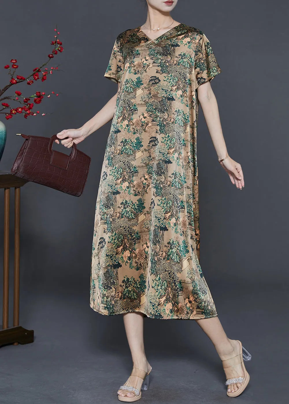 Sophisticated Dress with a Clean Classic Look