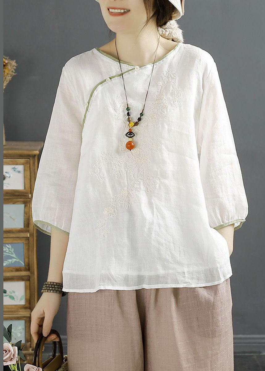 Well Tailored Shirt with a Graceful Silhouette