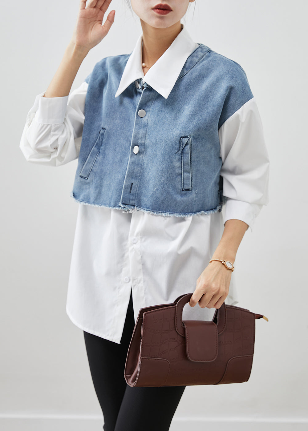 Well Tailored Blouse with a Graceful Silhouette