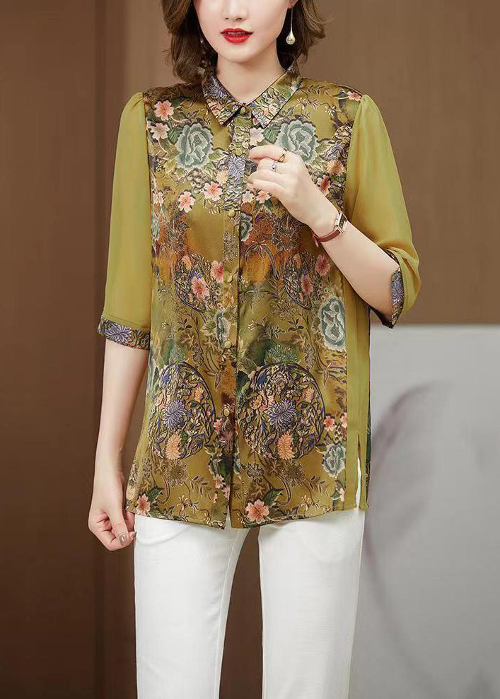 Sophisticated Blouse with a Clean Classic Look