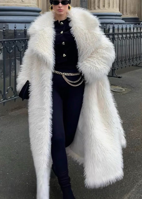 Sophisticated Coat with a Clean Classic Look