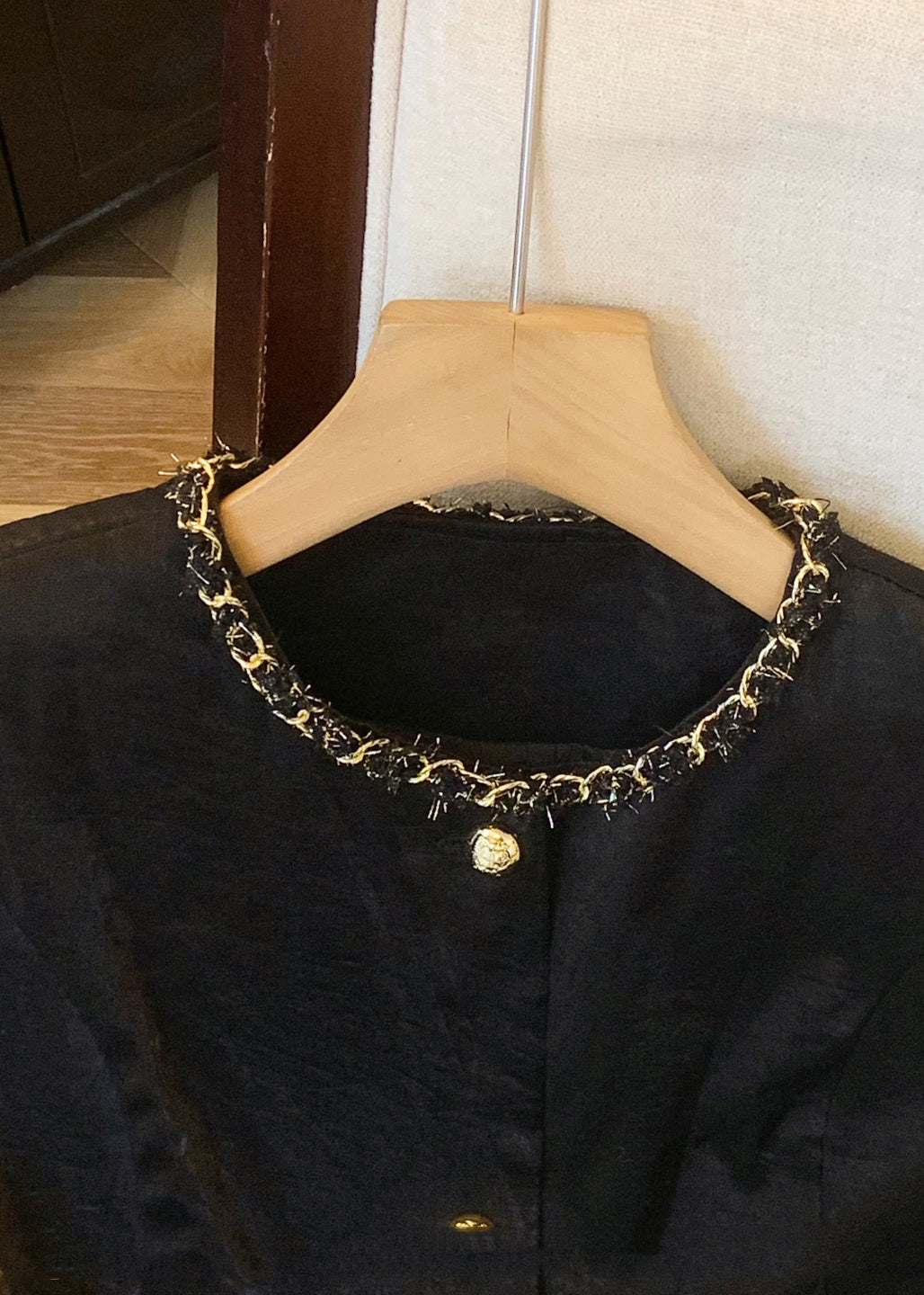 Beautifully Finished Coat in a Timeless Design