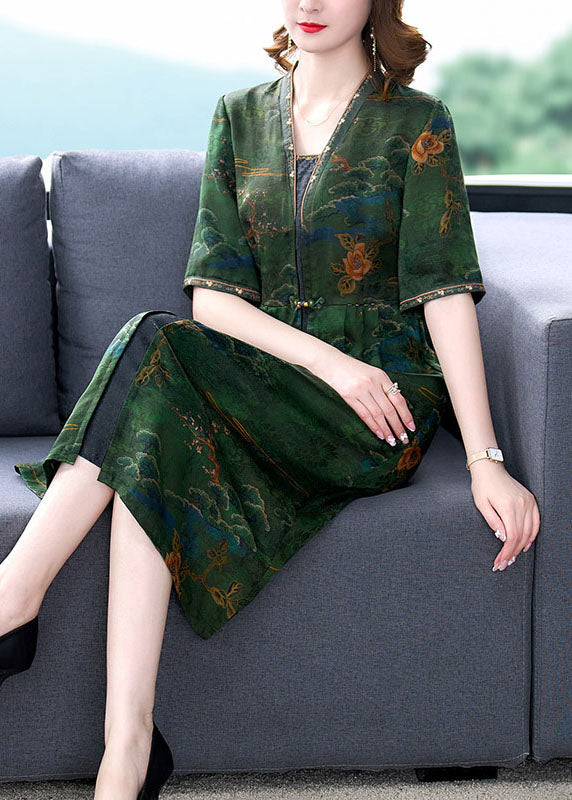 Well Tailored Dress with a Graceful Silhouette