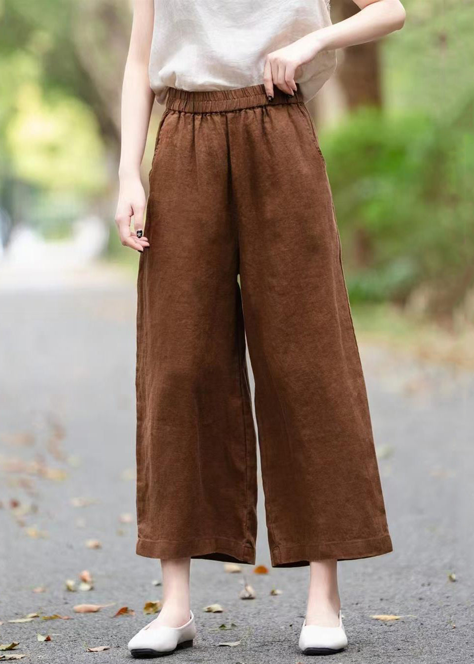 Elegantly Styled Pants for Everyday Wear