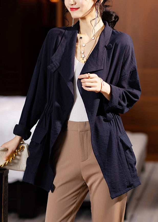 Well Tailored Coat with a Graceful Silhouette