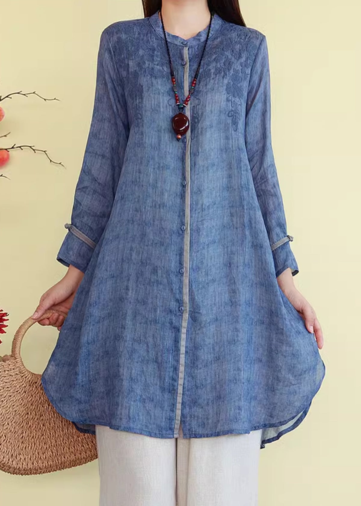 Effortlessly Elegant Shirt with a Timeless Design