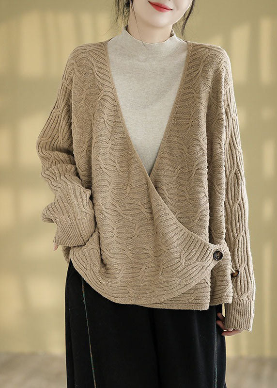 Well Tailored Sweater with a Graceful Silhouette