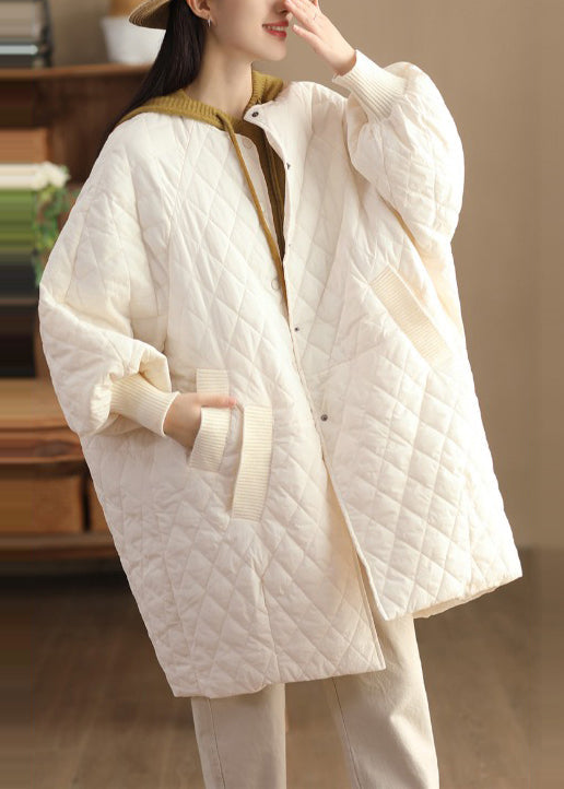 Well Tailored Coat with a Graceful Silhouette