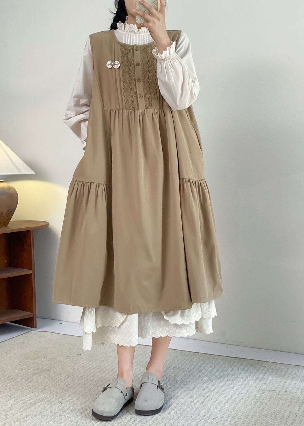 Well Tailored Dress with a Graceful Silhouette