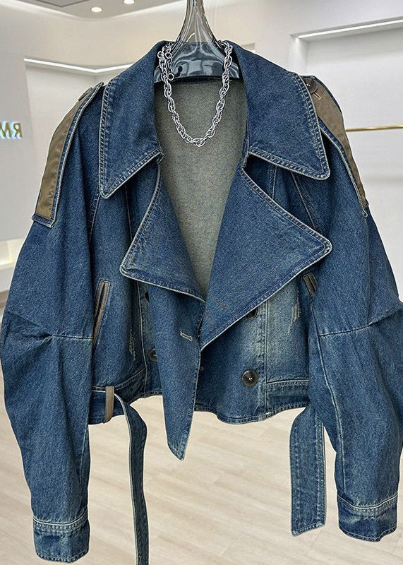 Sophisticated Coat with a Clean Classic Look