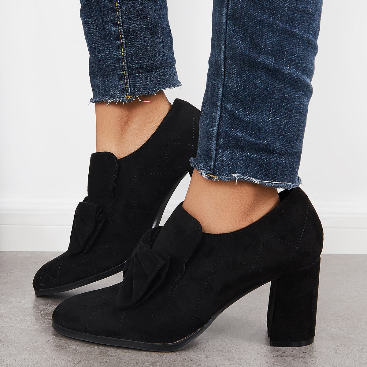 Classic Orthopedic Pumps with Timeless Style