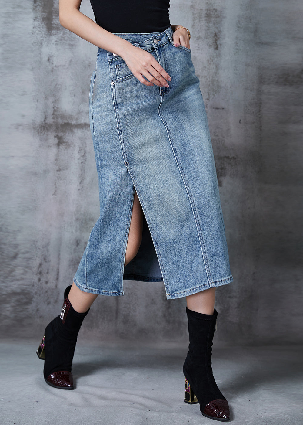 Gracefully Styled Garment for Any Occasion