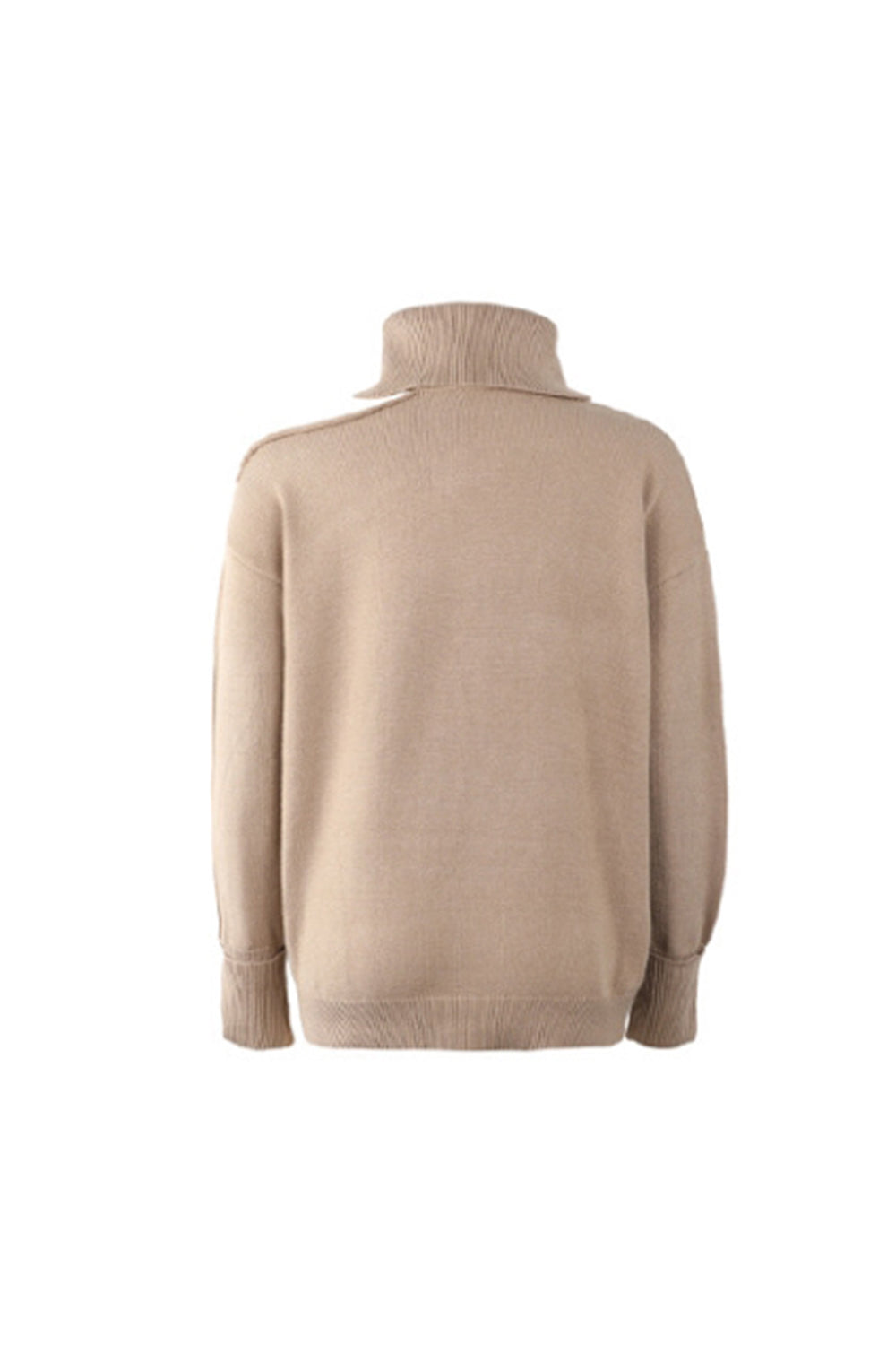 Well Tailored Sweater with a Graceful Silhouette