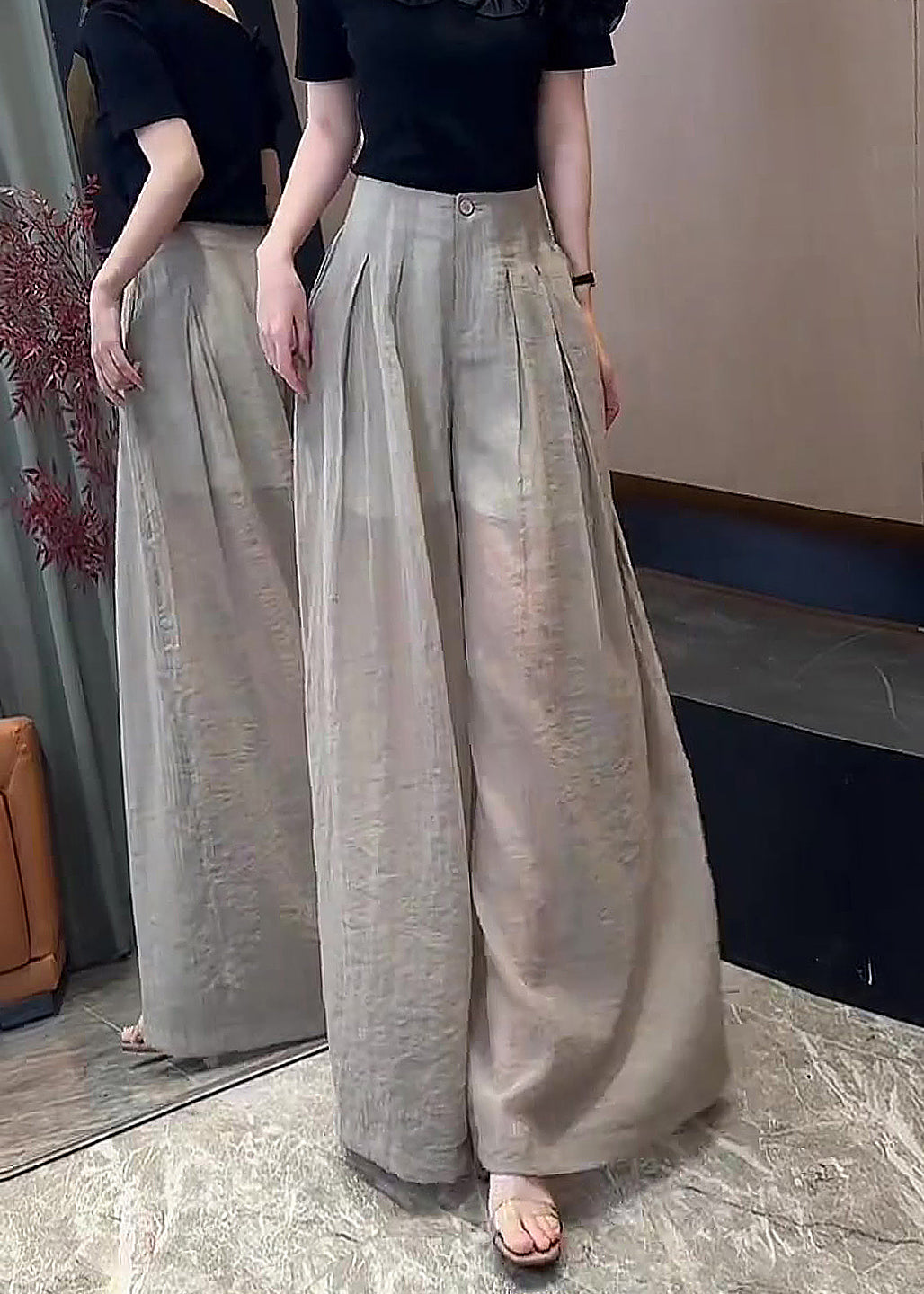 Elegantly Styled Pants for Everyday Wear