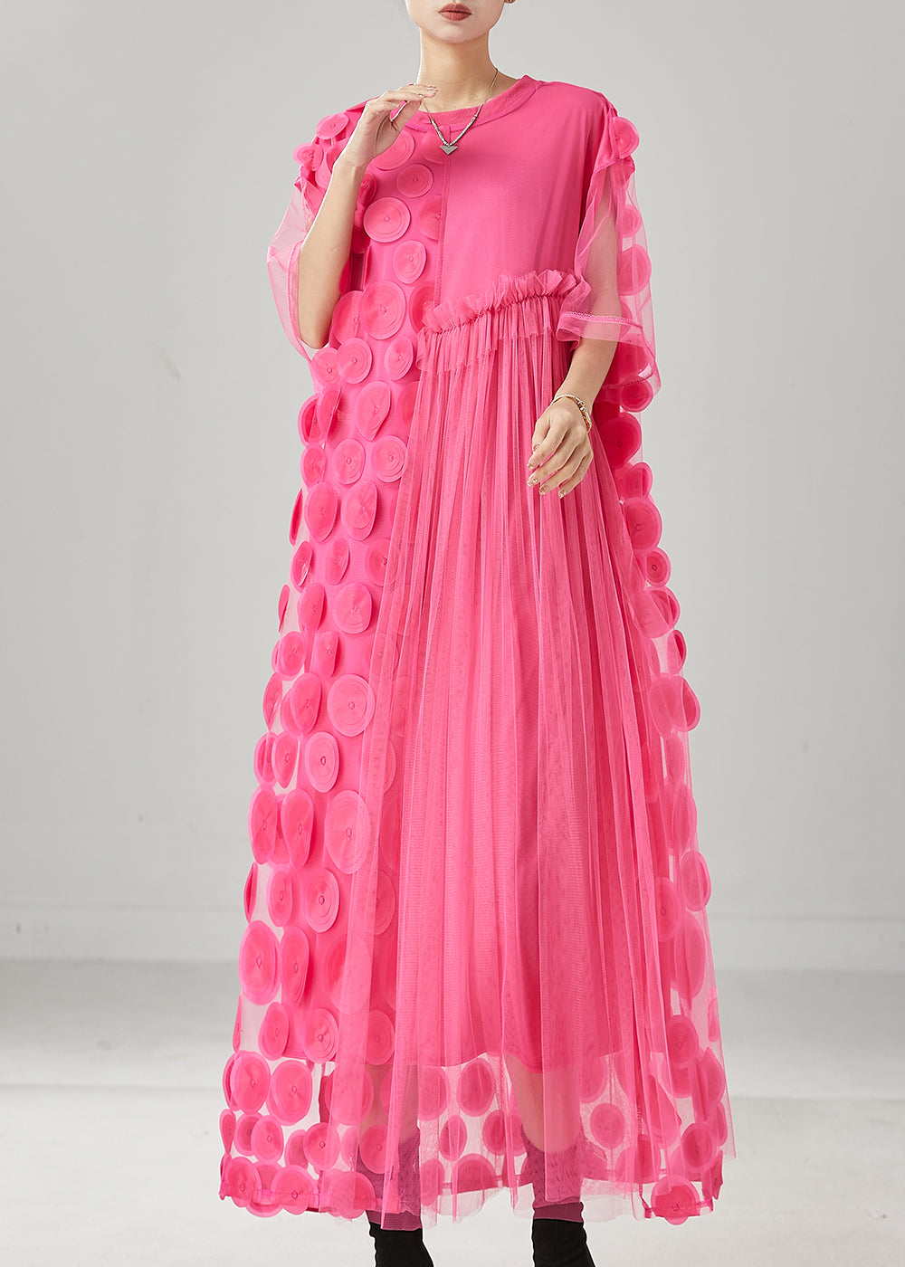 Beautifully Finished Dress in a Timeless Design