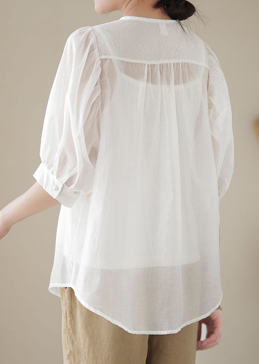 Effortlessly Elegant Top with a Timeless Design