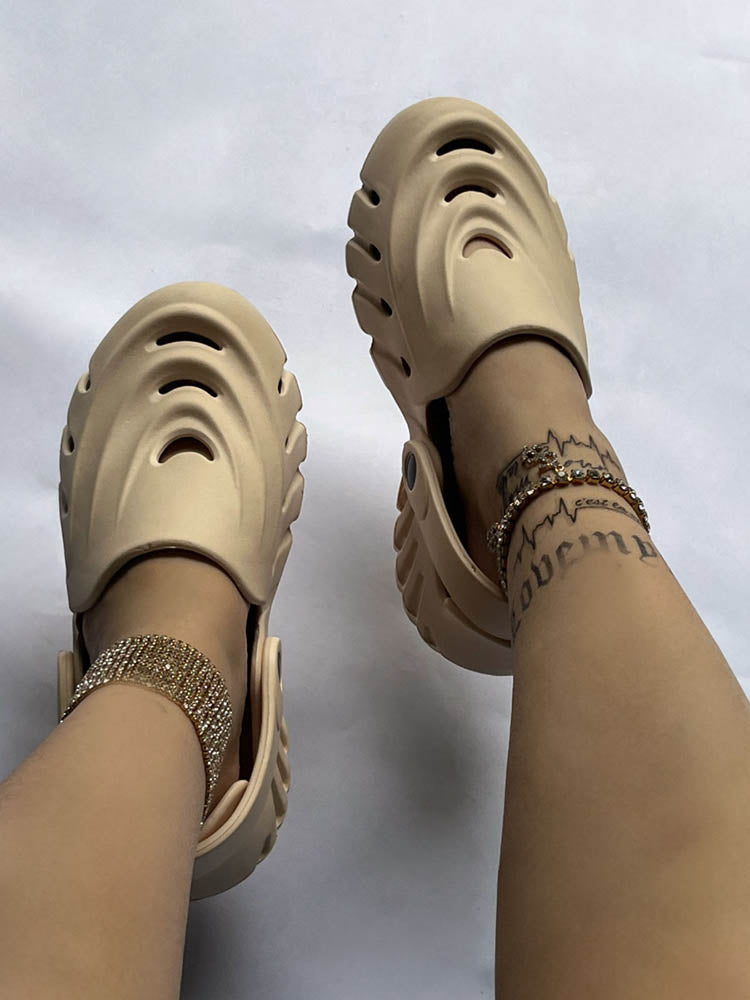 Chic Orthopedic Flats with Unique Design