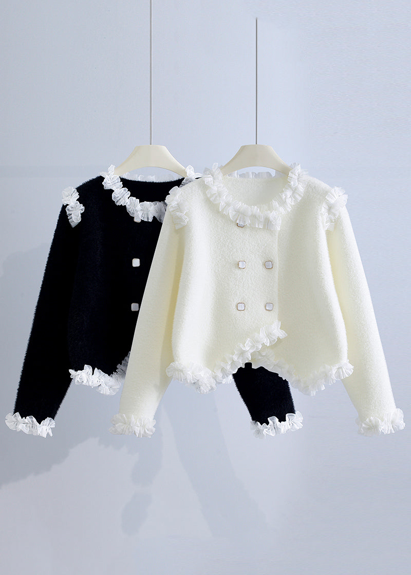Beautifully Finished Coat in a Timeless Design