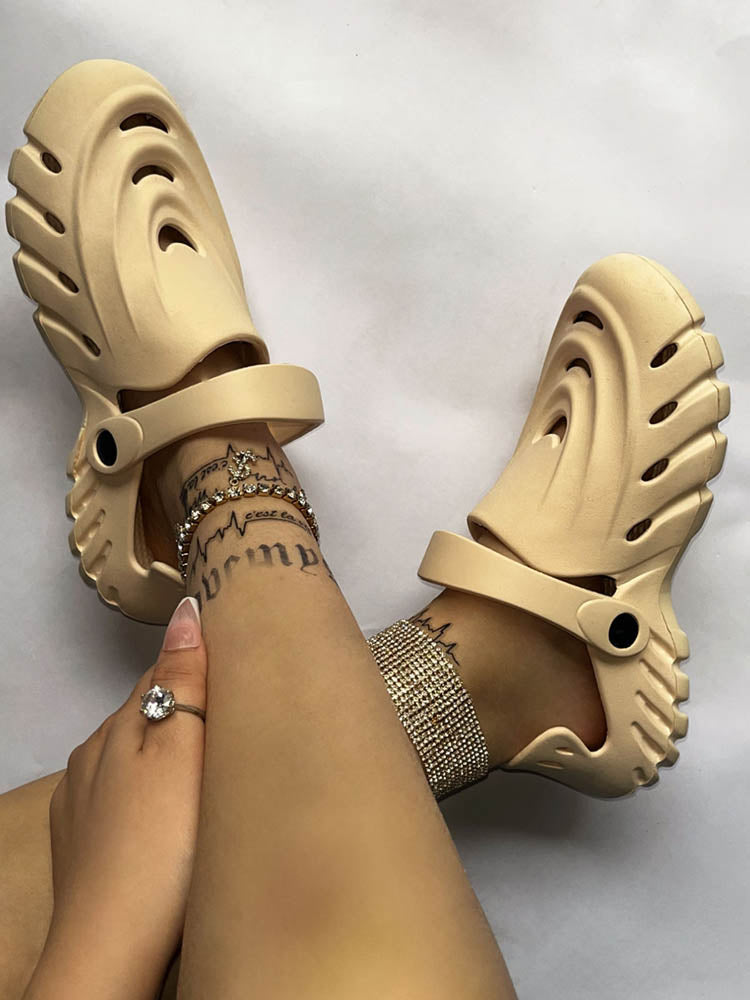 Chic Orthopedic Flats with Unique Design