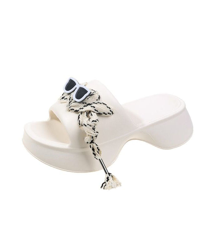 Graceful Orthopedic Sandals for Modern Look