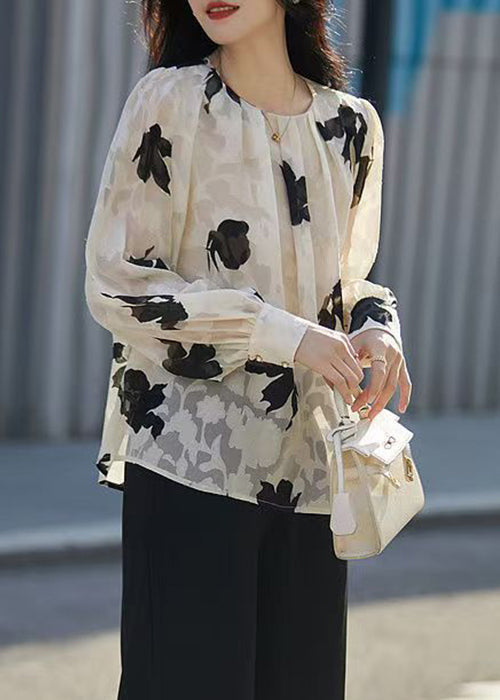 A Vintage Style Top with Delicate Timeless Details