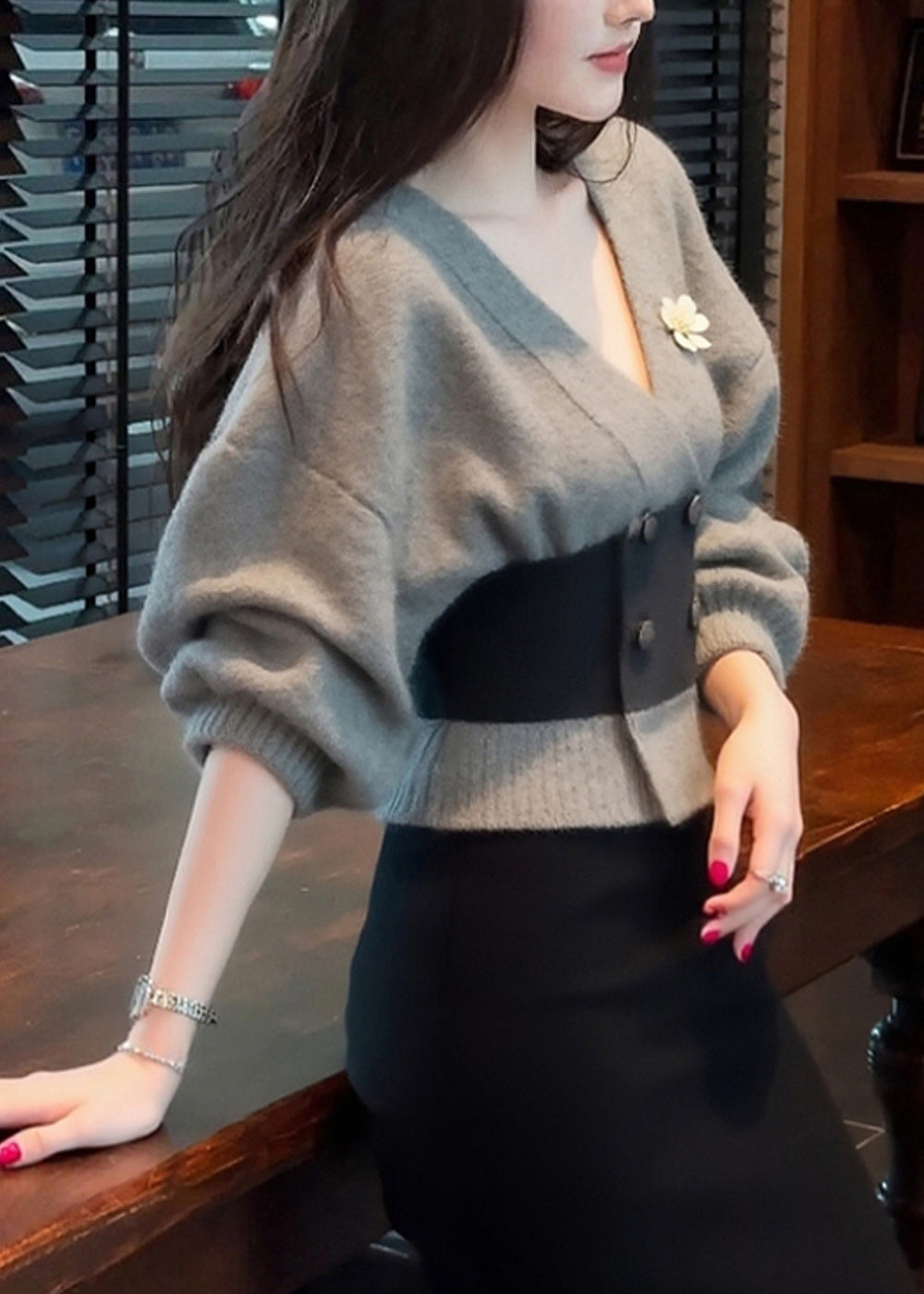Well Tailored Coat with a Graceful Silhouette