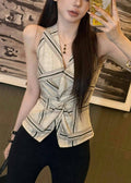 Effortlessly Elegant Garment with a Timeless Design