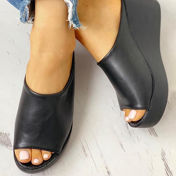 Chic Orthopedic Sandals with Unique Design