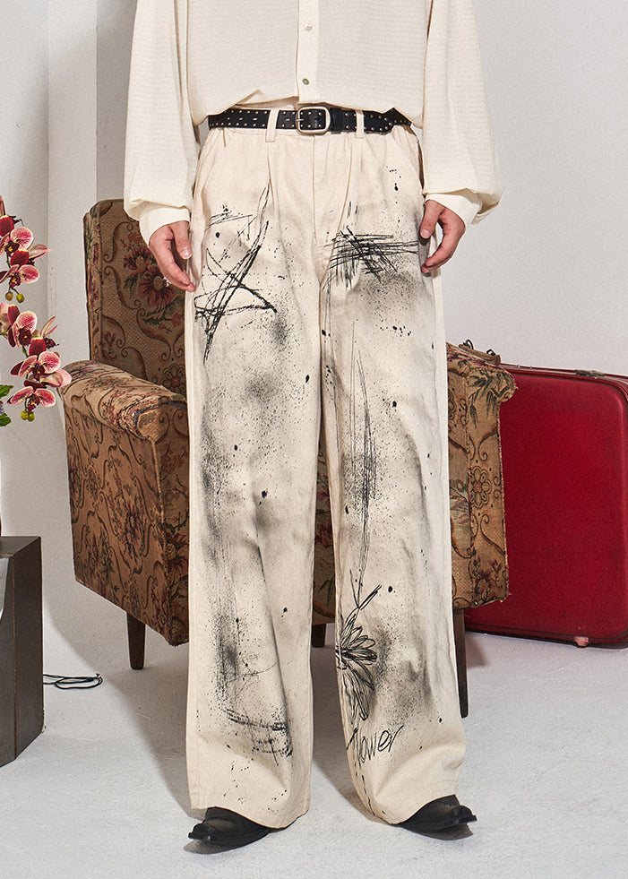 Effortlessly Elegant Pants with a Timeless Design