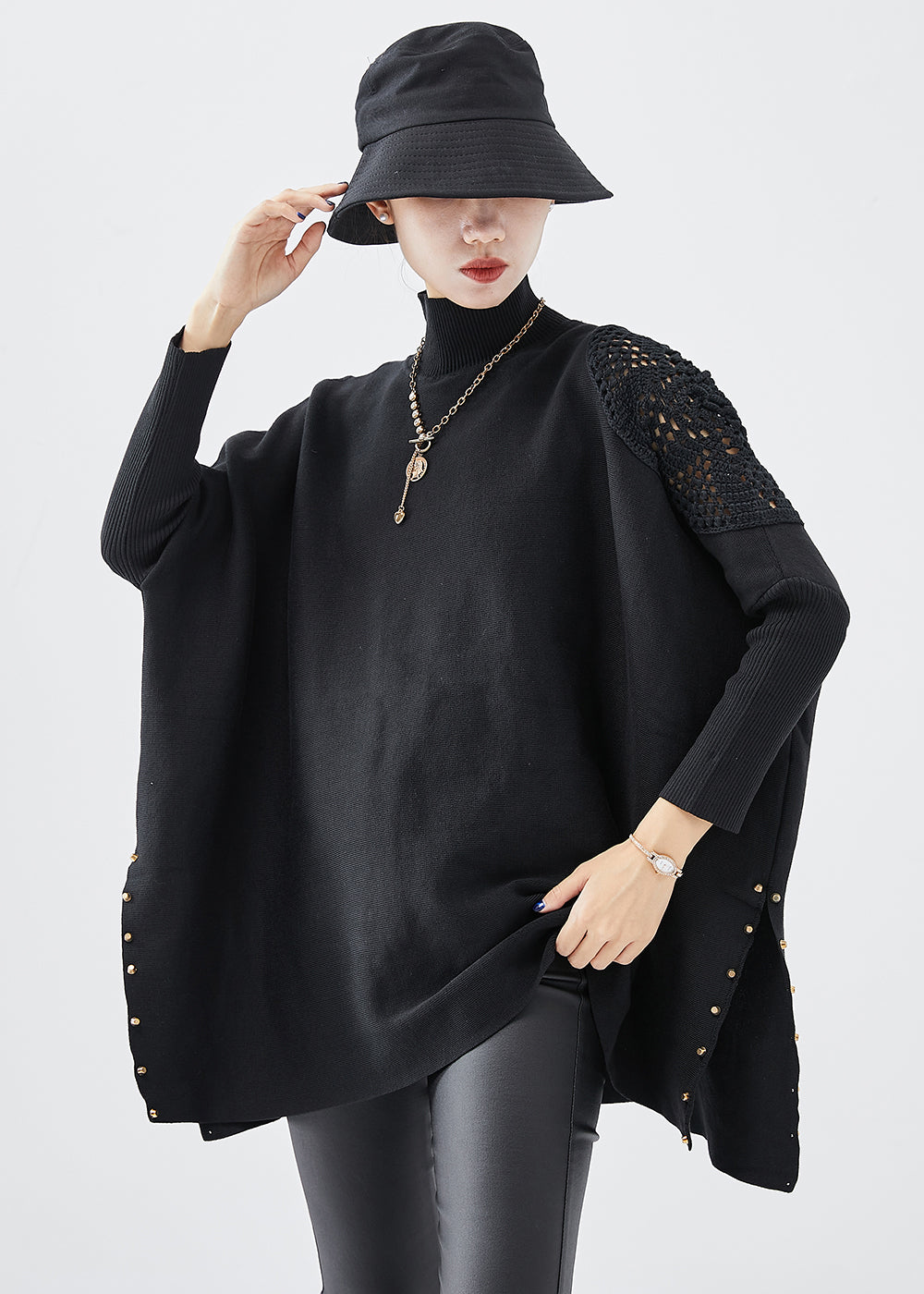 Well Tailored Top with a Graceful Silhouette