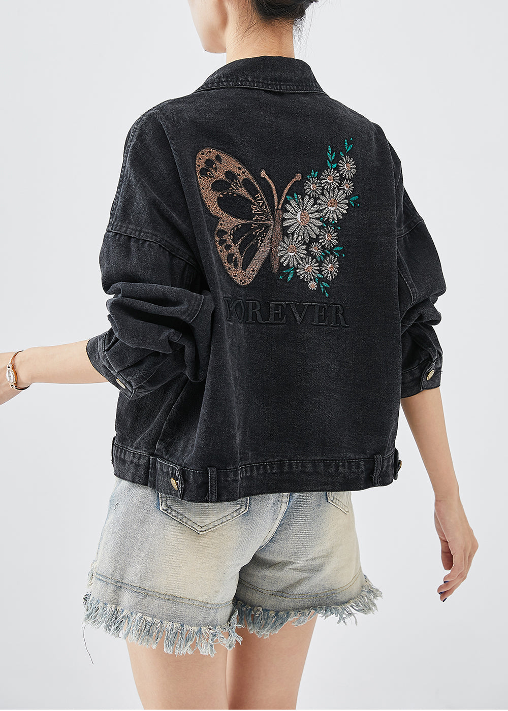 Gracefully Styled Jacket for Any Occasion