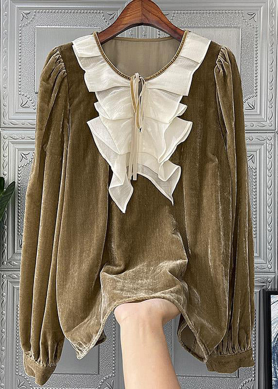 Effortlessly Elegant Top with a Timeless Design