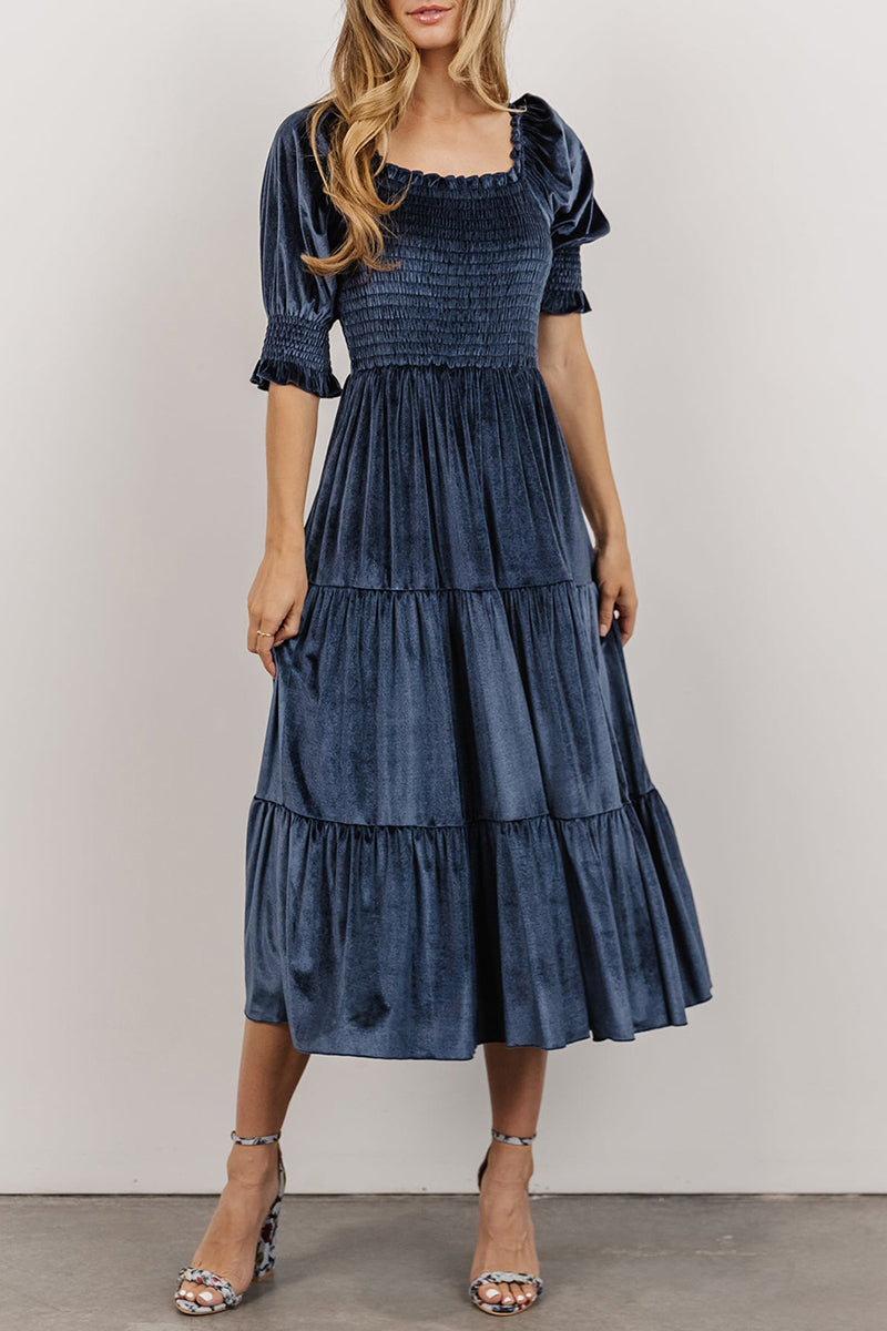 Effortlessly Elegant Dress with a Timeless Design
