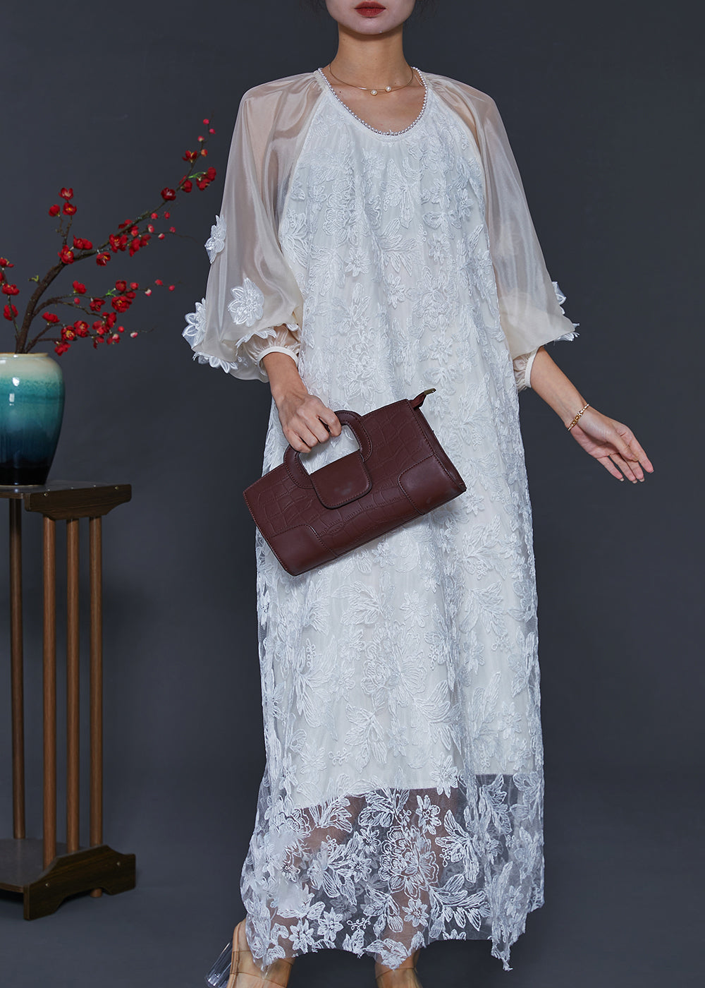 Well Tailored Dress with a Graceful Silhouette