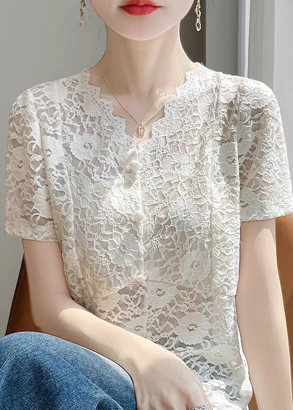 Well Tailored Shirt with a Graceful Silhouette