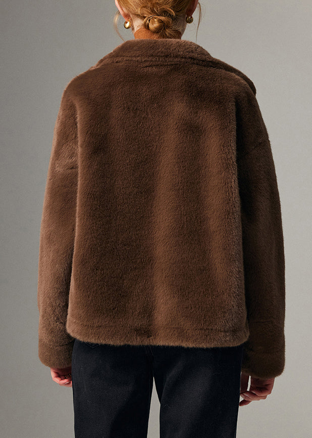 Classic Vintage & Enduringly Stylish Coat